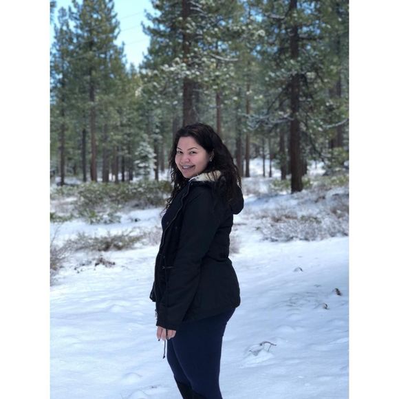 Meet your Posher, Monica - Picture 1 of 1